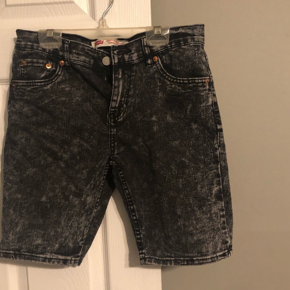 Boys jeans from size 10-14. All gently worn condition.True Religion and Levi’s